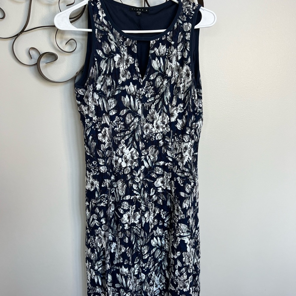 Woman dress lacy top cover